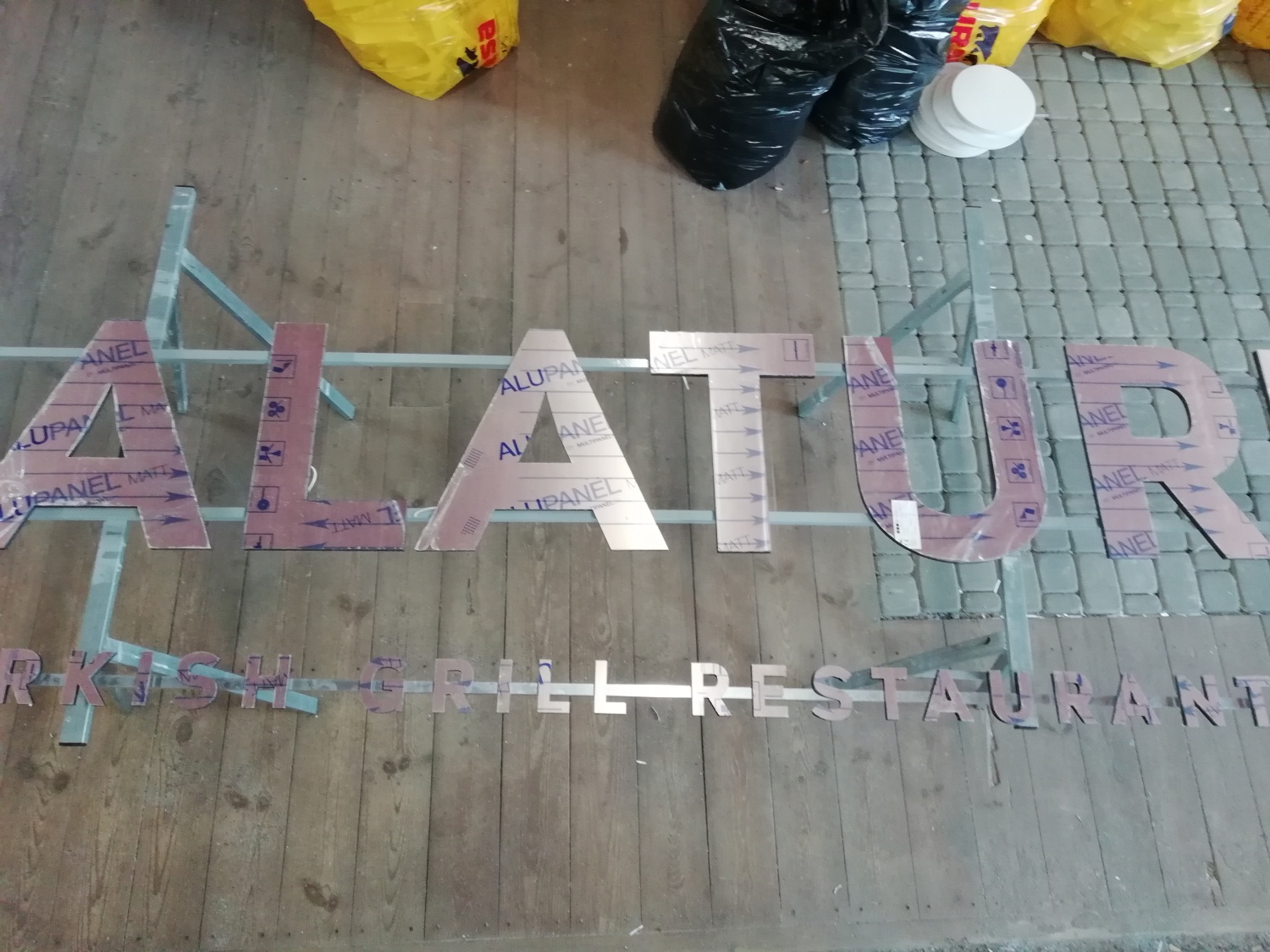 LOGOTYPY ZE STYRODURU - obrazek 13